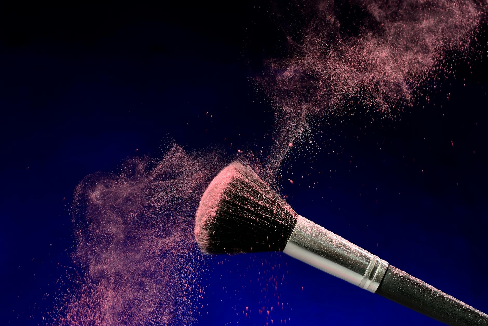 black and brown makeup brush